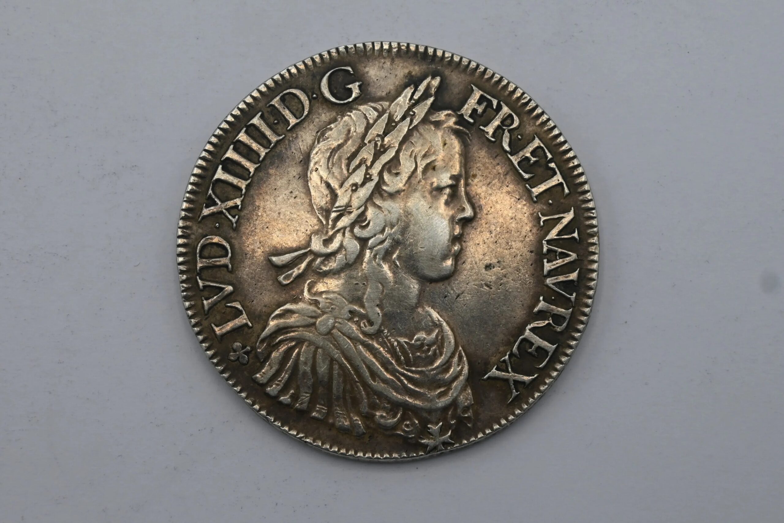 photo du lot 10/07/24 - Un écu argent 1648F Louis XIV