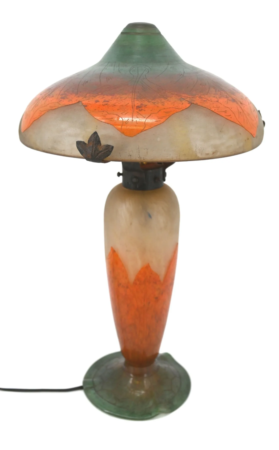 photo de 21/09/23 - Le Verre Français - Lampe "champignon"