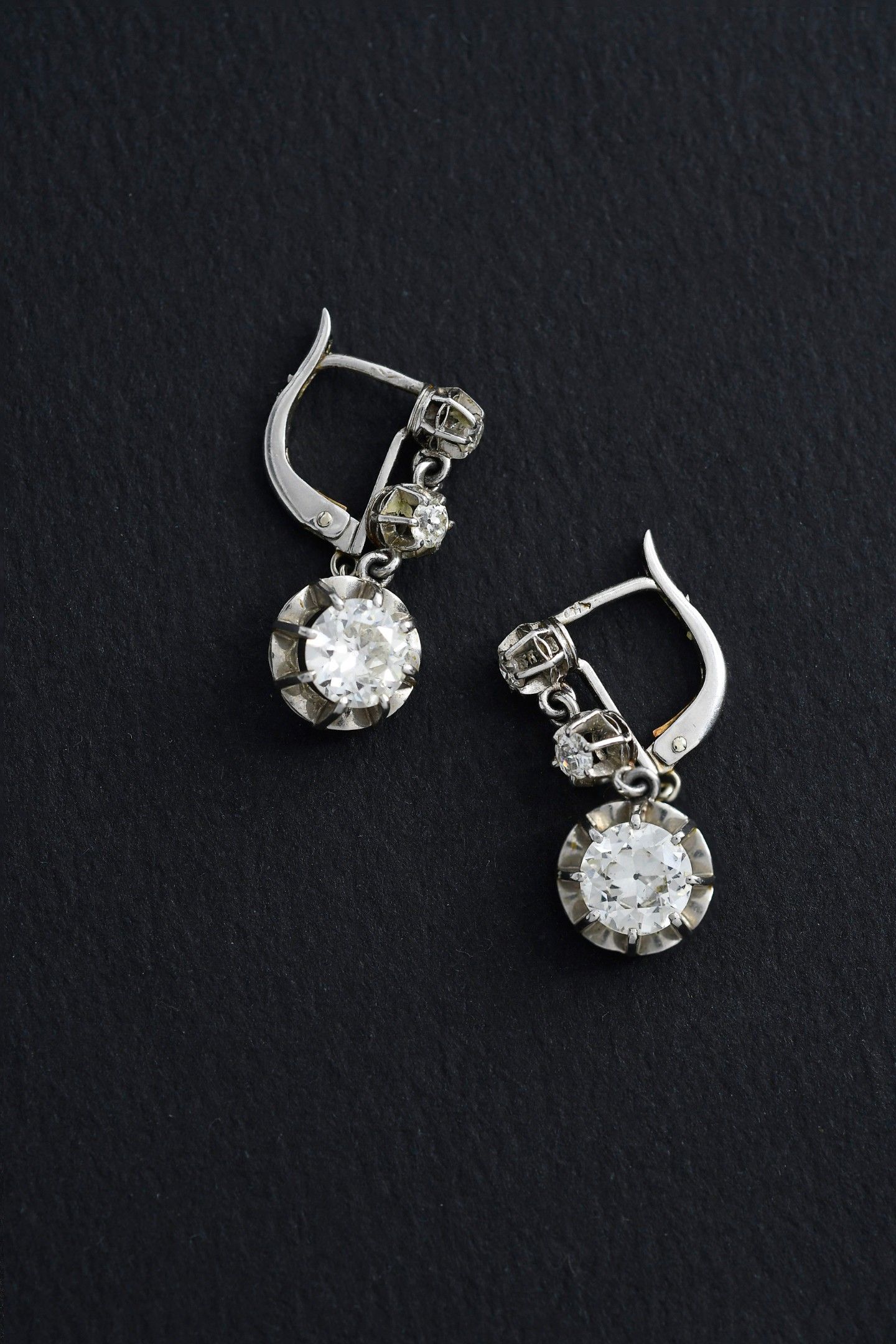 photo de 17/11/24 - Paire de pendants d'oreilles