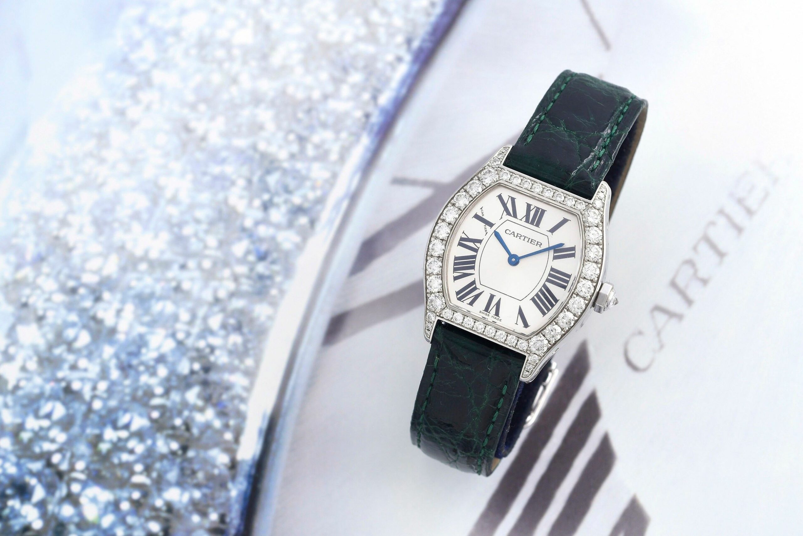 photo du lot 17/11/24 - CARTIER  Tortue Lady / Big Diamants