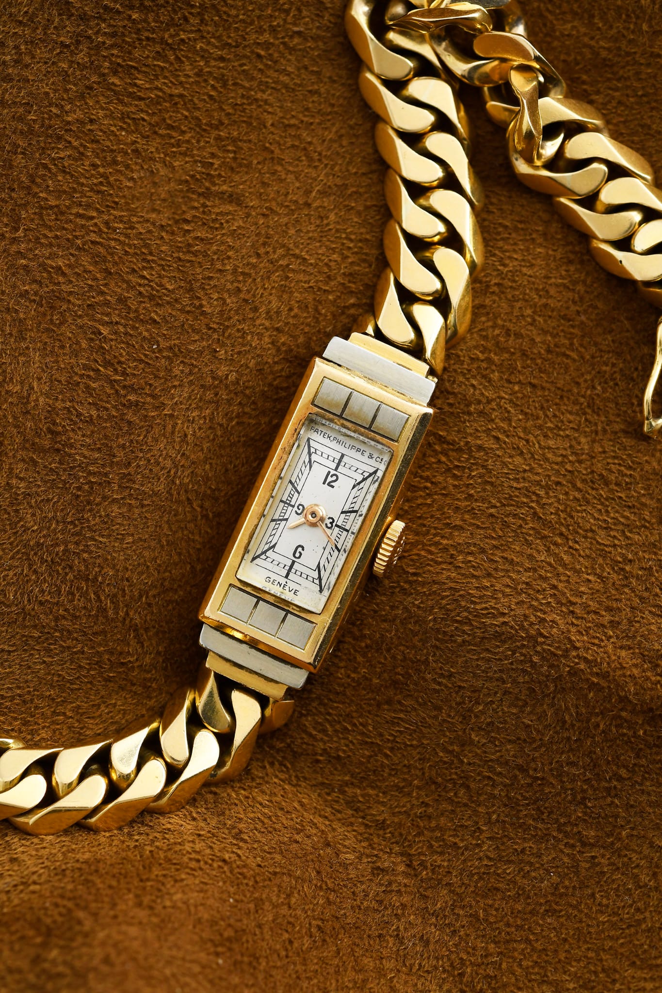 Image à la une de MONTRES VINTAGE & CLASSIQUES